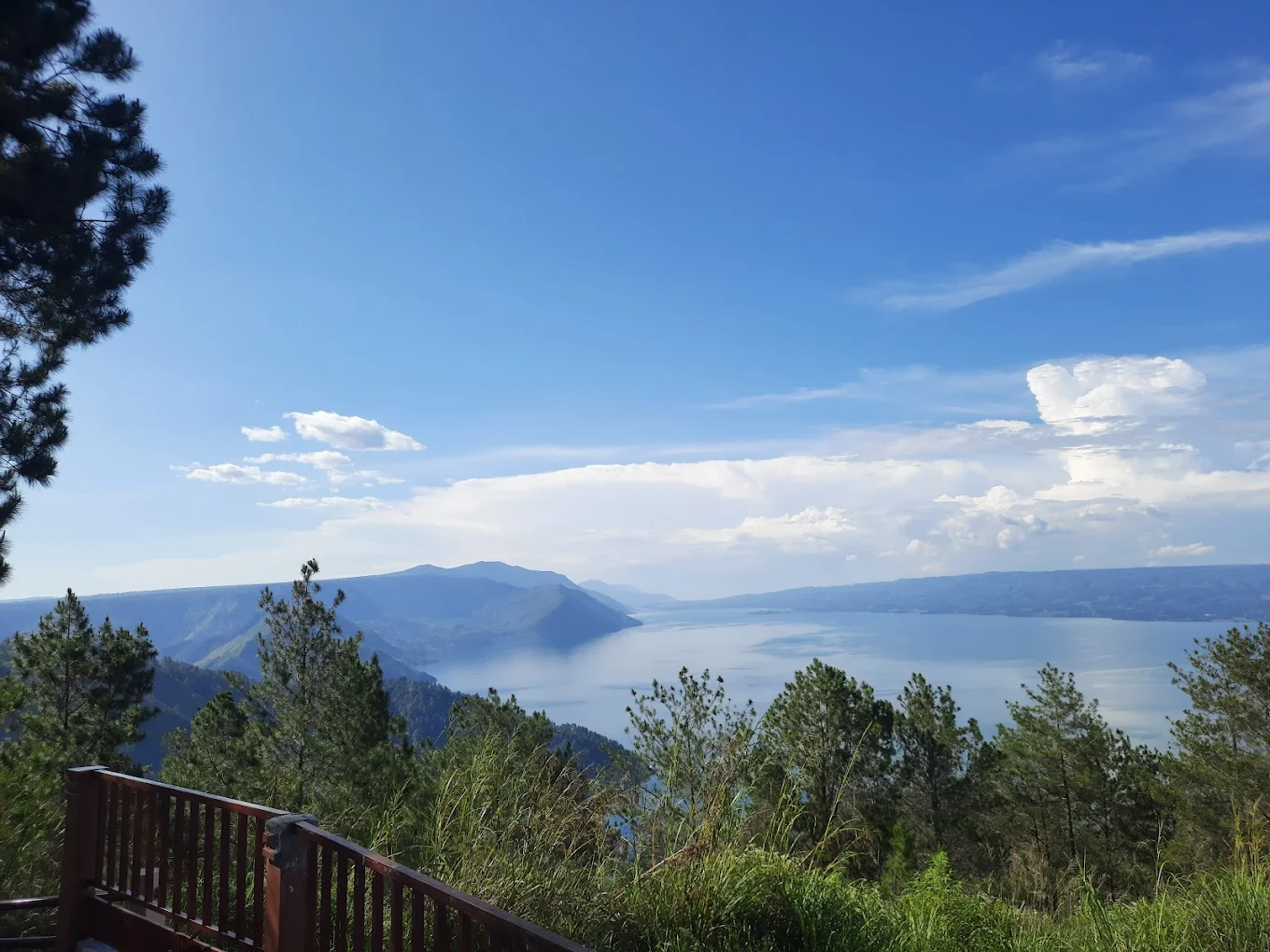 Panorama Kaldera Toba dari Sipinsur